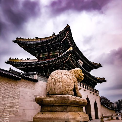 low-angle-view-sculpture low-angle-view-sculpture